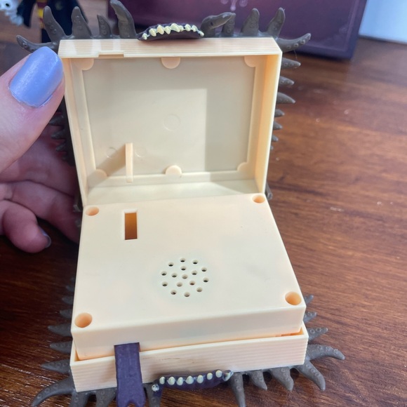 Harry Potter Funko, Broomstick Pen, Bestiary Book, & Figurine Bundke Set of 5 - Picture 7 of 12